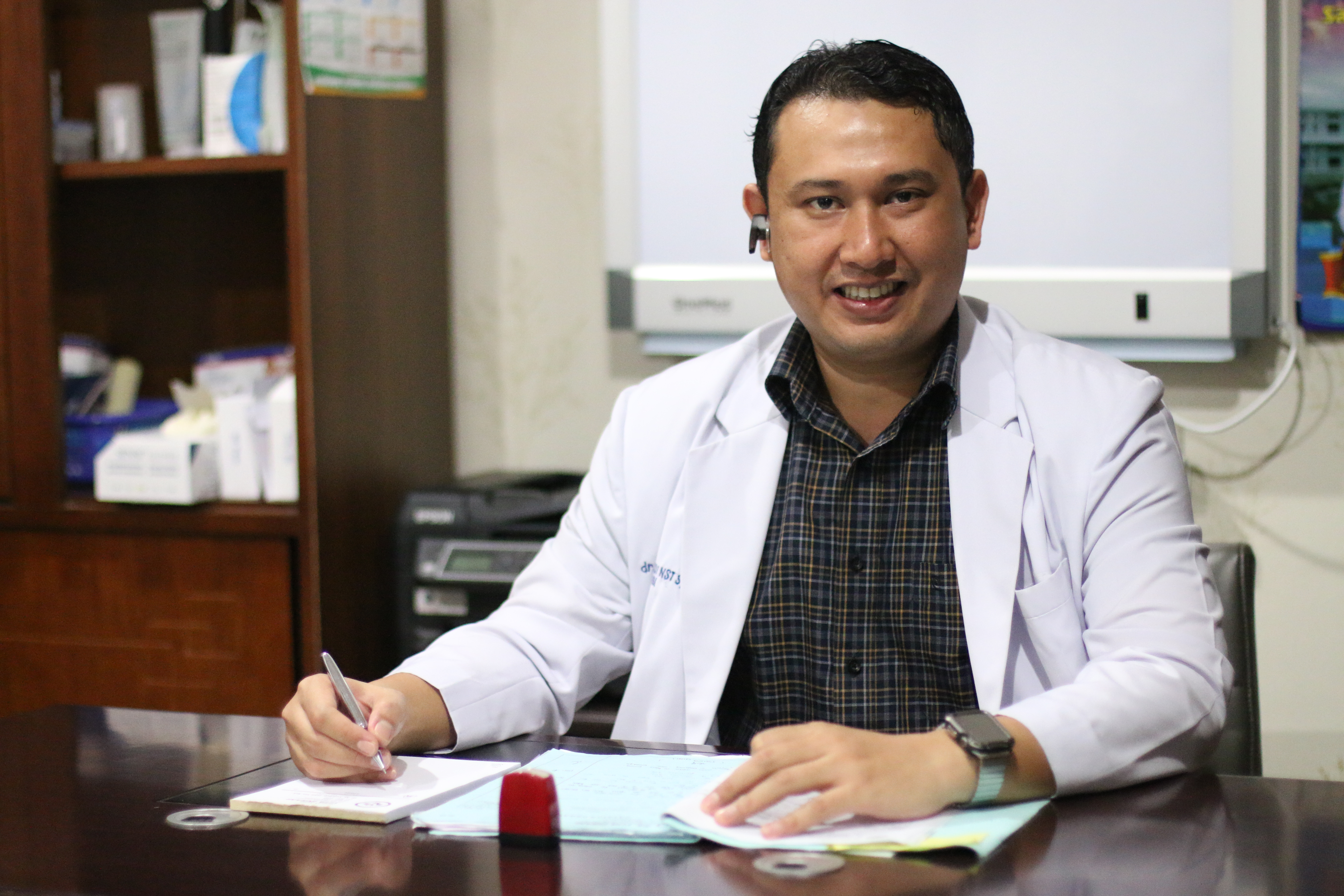 Foto Dr. Dr.dr. M.Andriady Saidi Nst.,Sp.U.,SH.,MH.,M.Biomed.,MKM